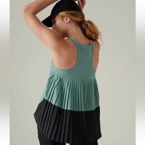 Athleta Swing Forward Pleated Tank Women’s L - Deep Ocean Teal/Green/Black Tank